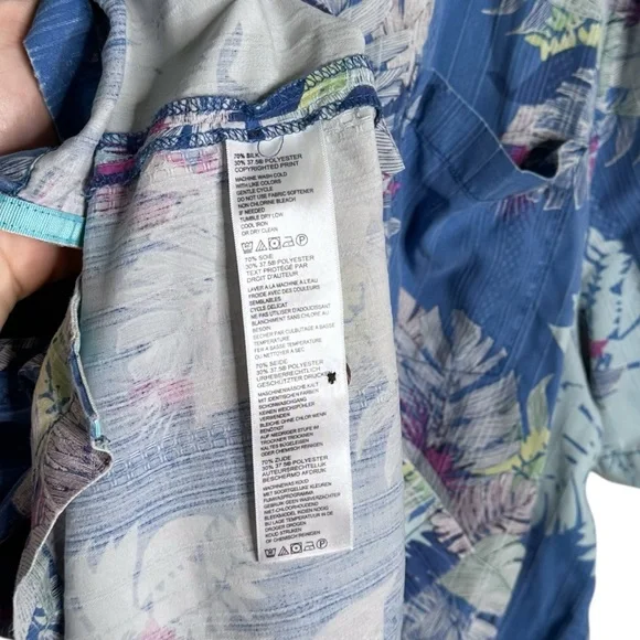 Tommy Bahama Button Up Silk Camp Shirt - Picture 5 of 5
